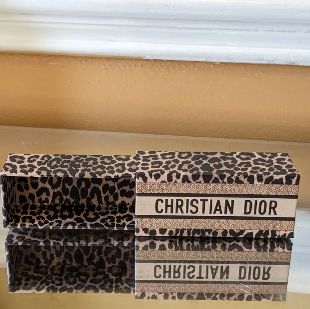 Host pick 🔥 Dior 🔥 - Picture 4 of 7